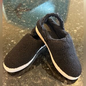 LOGO Lori Goldstein Collection Faux Fur Removable Strap Slides Mules Women 7